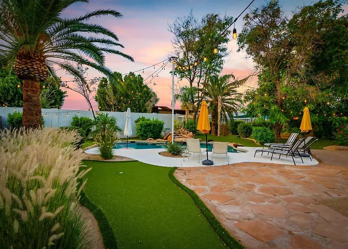 Holiday home Smurf Haus - Luxuriously Small With Resort-like Pool *
