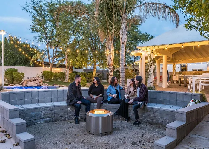 Holiday home Smurf Haus - Luxuriously Small With Resort-like Pool Phoenix