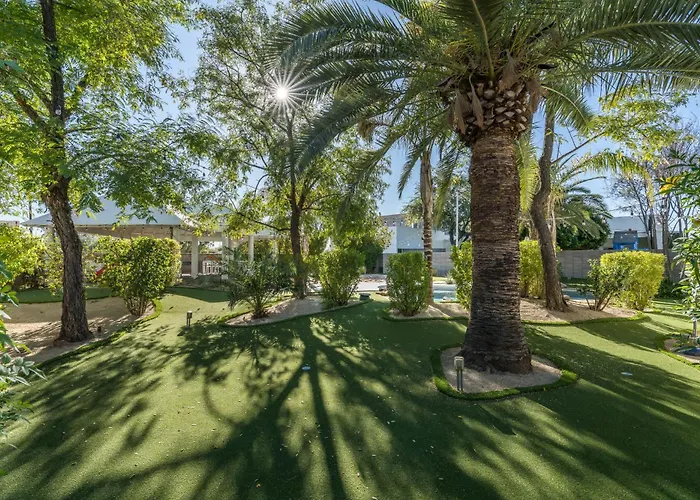 Holiday home Smurf Haus - Luxuriously Small With Resort-like Pool Phoenix