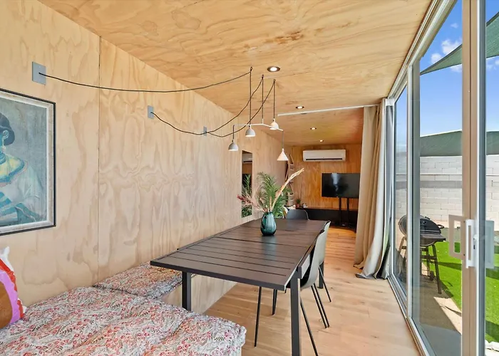 Smurf Haus - Luxuriously Small With Resort-like Pool Holiday home Phoenix