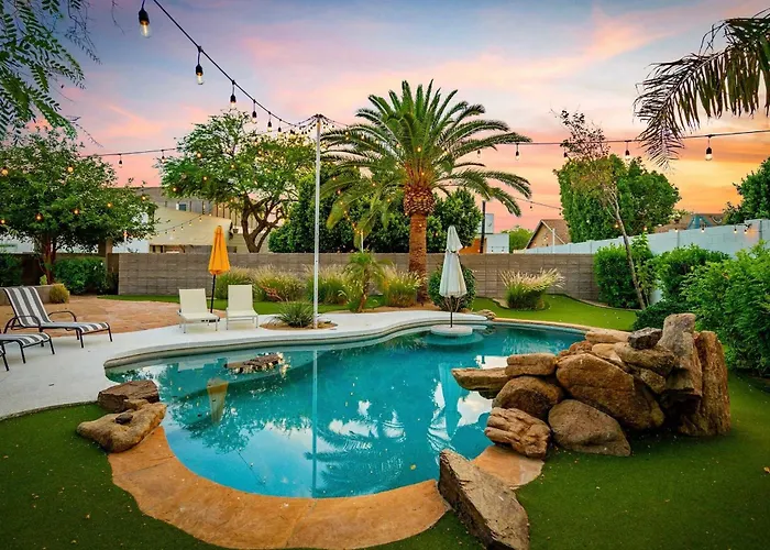 Holiday home Smurf Haus - Luxuriously Small With Resort-like Pool *